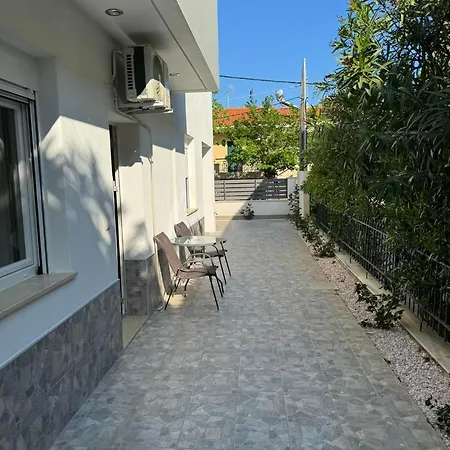 Apartment Adoniss Apartmentss 2 *